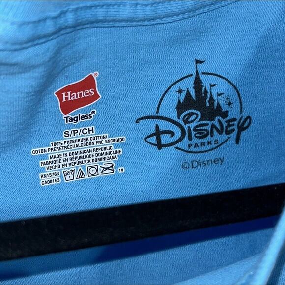 Disney Parks Sleepy 110% Tired Snow White 7 Dwarfs T-shirt Adult Small NWT - Picture 2 of 3